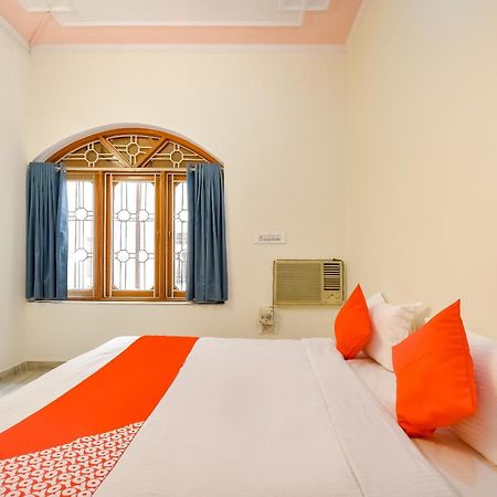 Hotel O Kusum Lodge Pandu Екстериор снимка