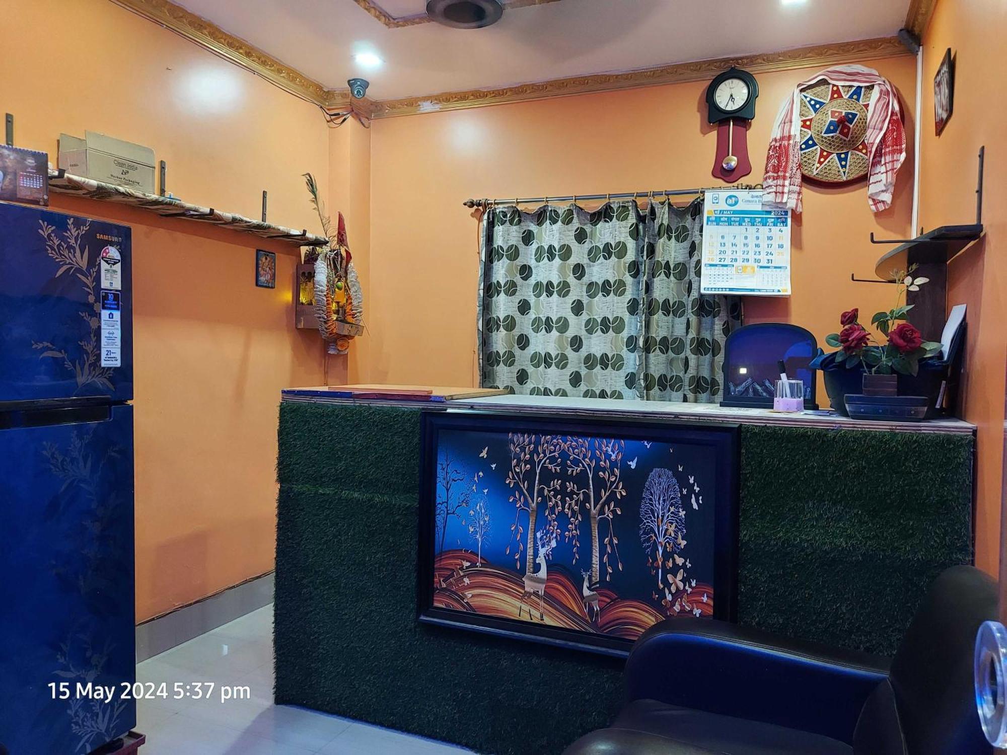 Hotel O Kusum Lodge Pandu Екстериор снимка