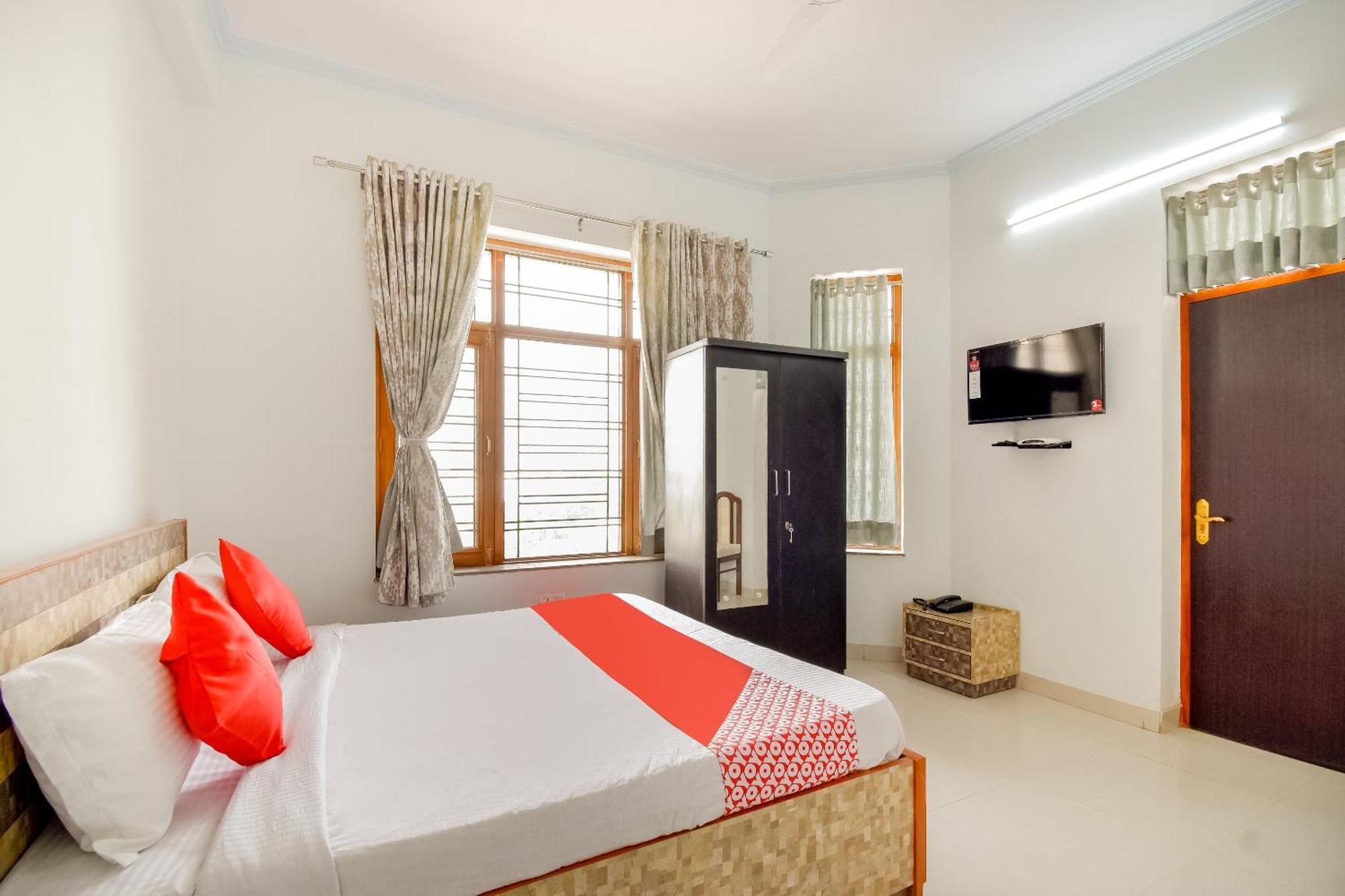 Hotel O Kusum Lodge Pandu Екстериор снимка