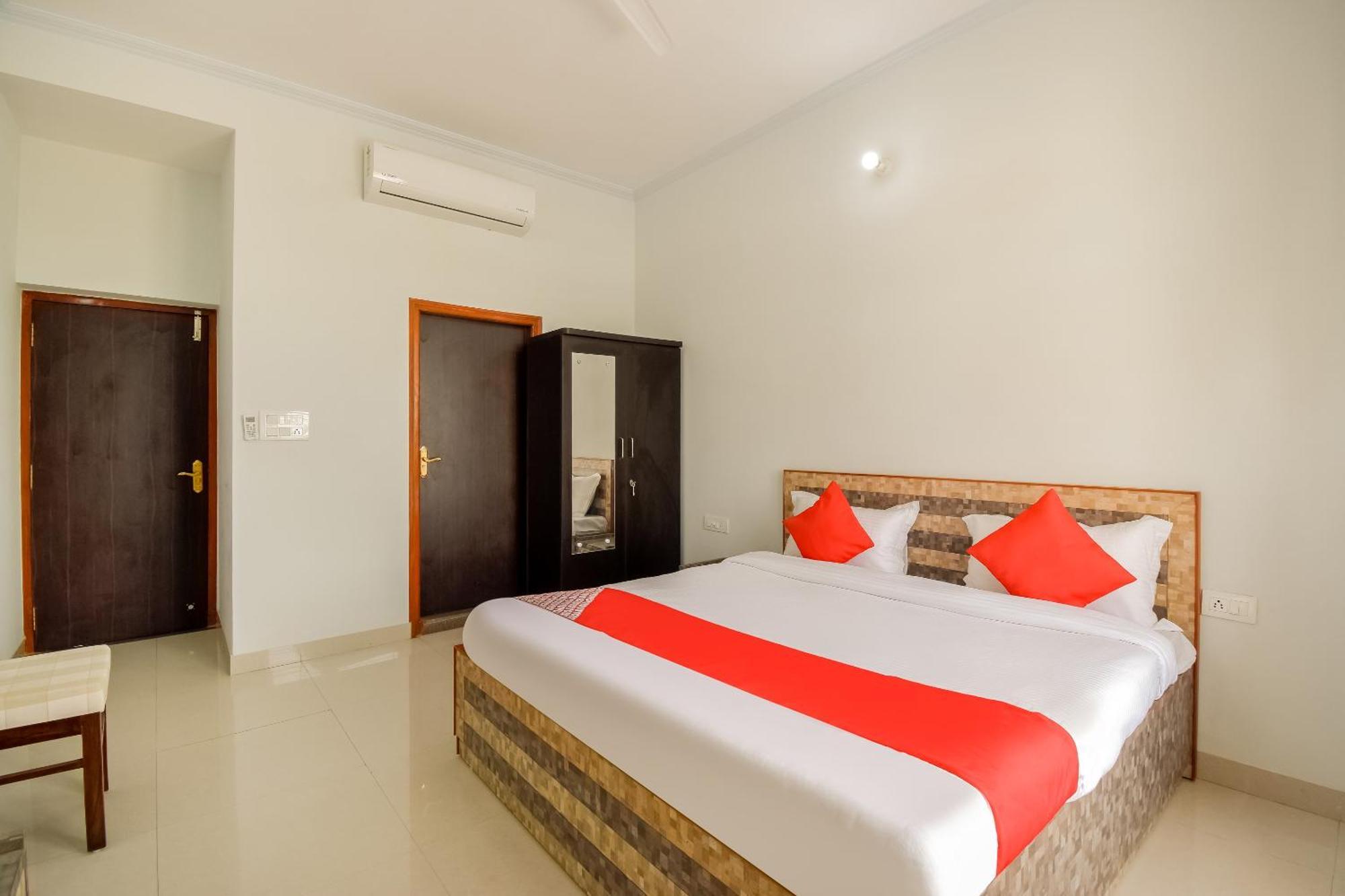 Hotel O Kusum Lodge Pandu Екстериор снимка